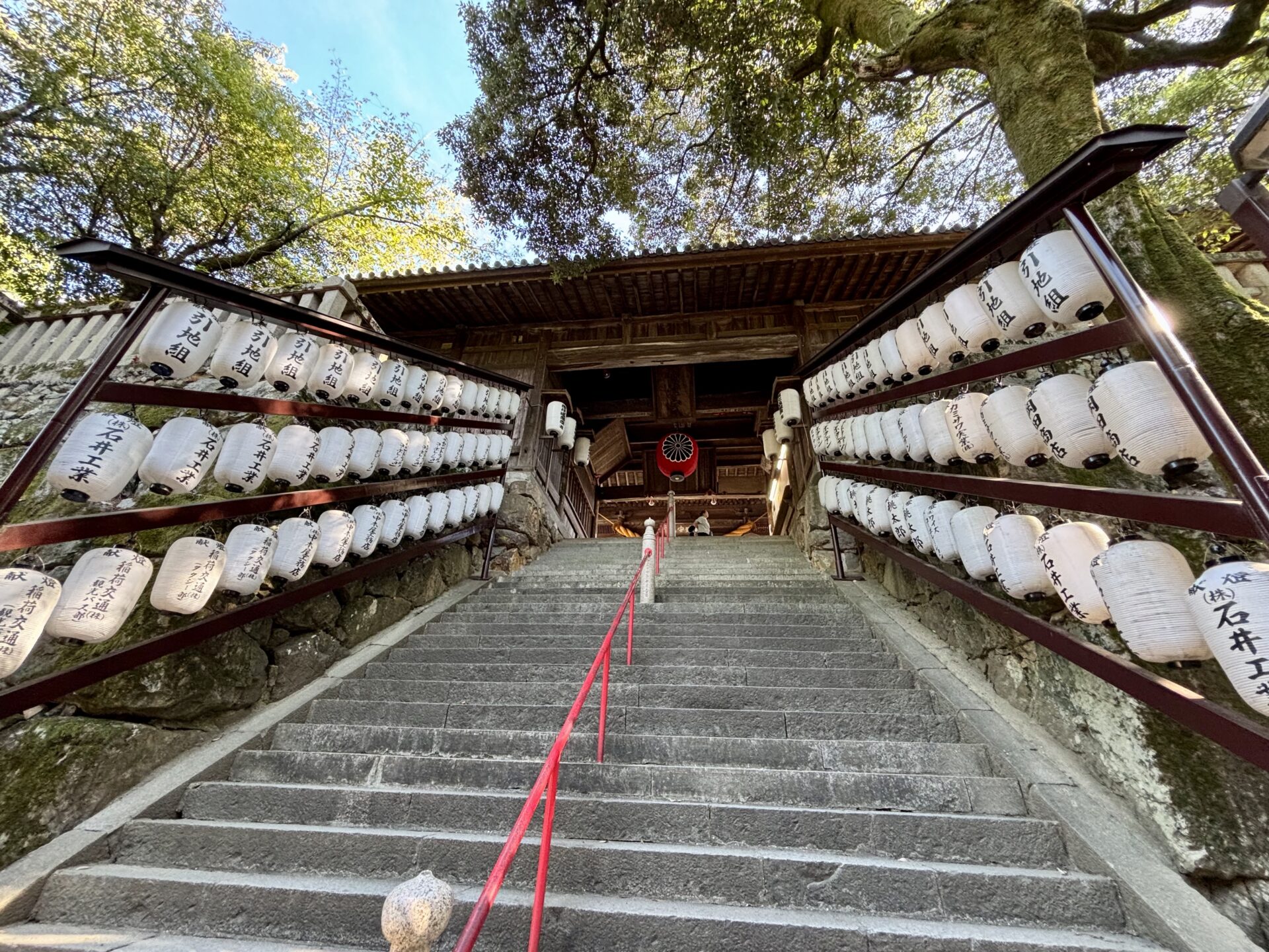 拝殿正面の全景