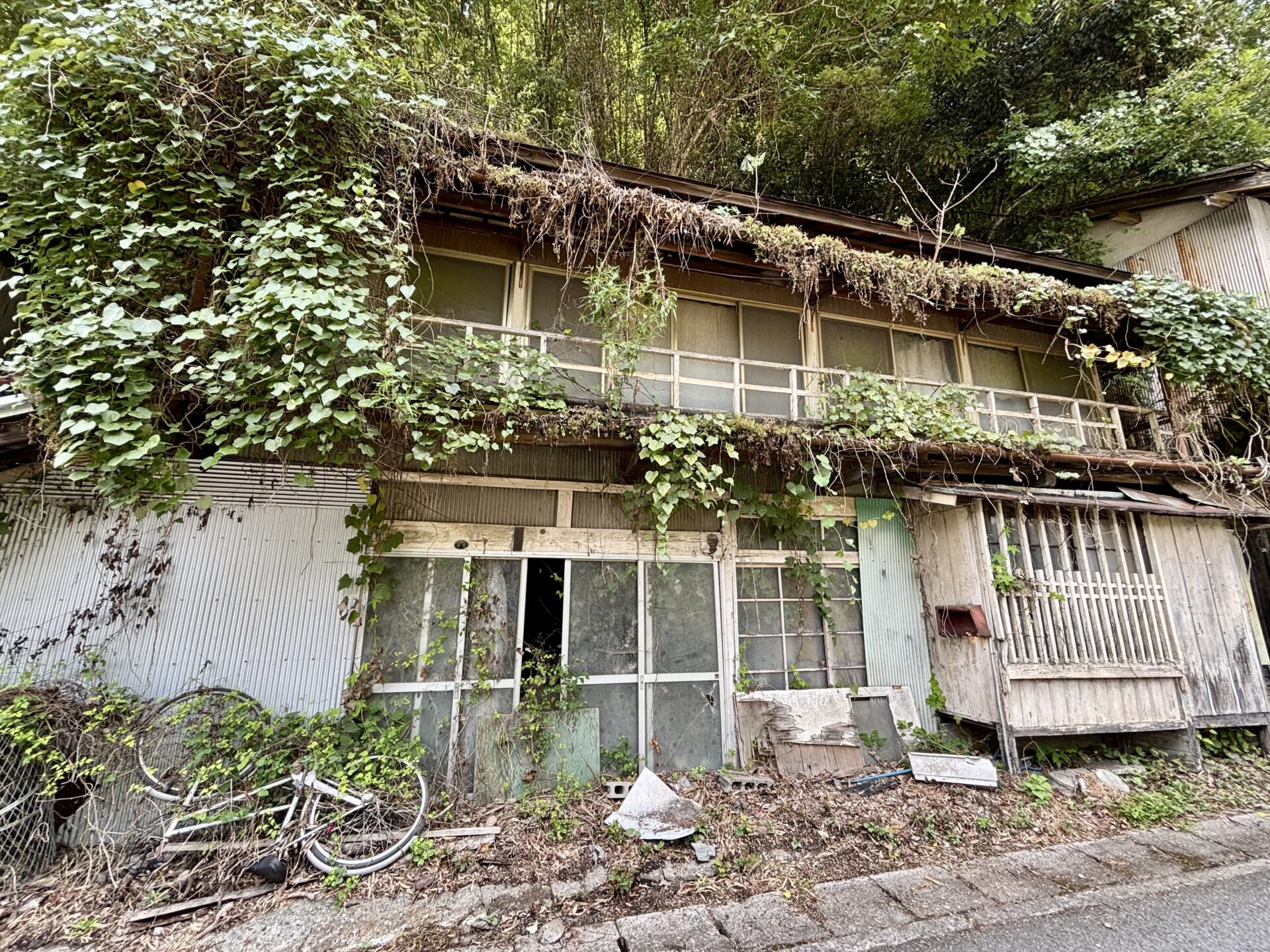 廃墟1軒目