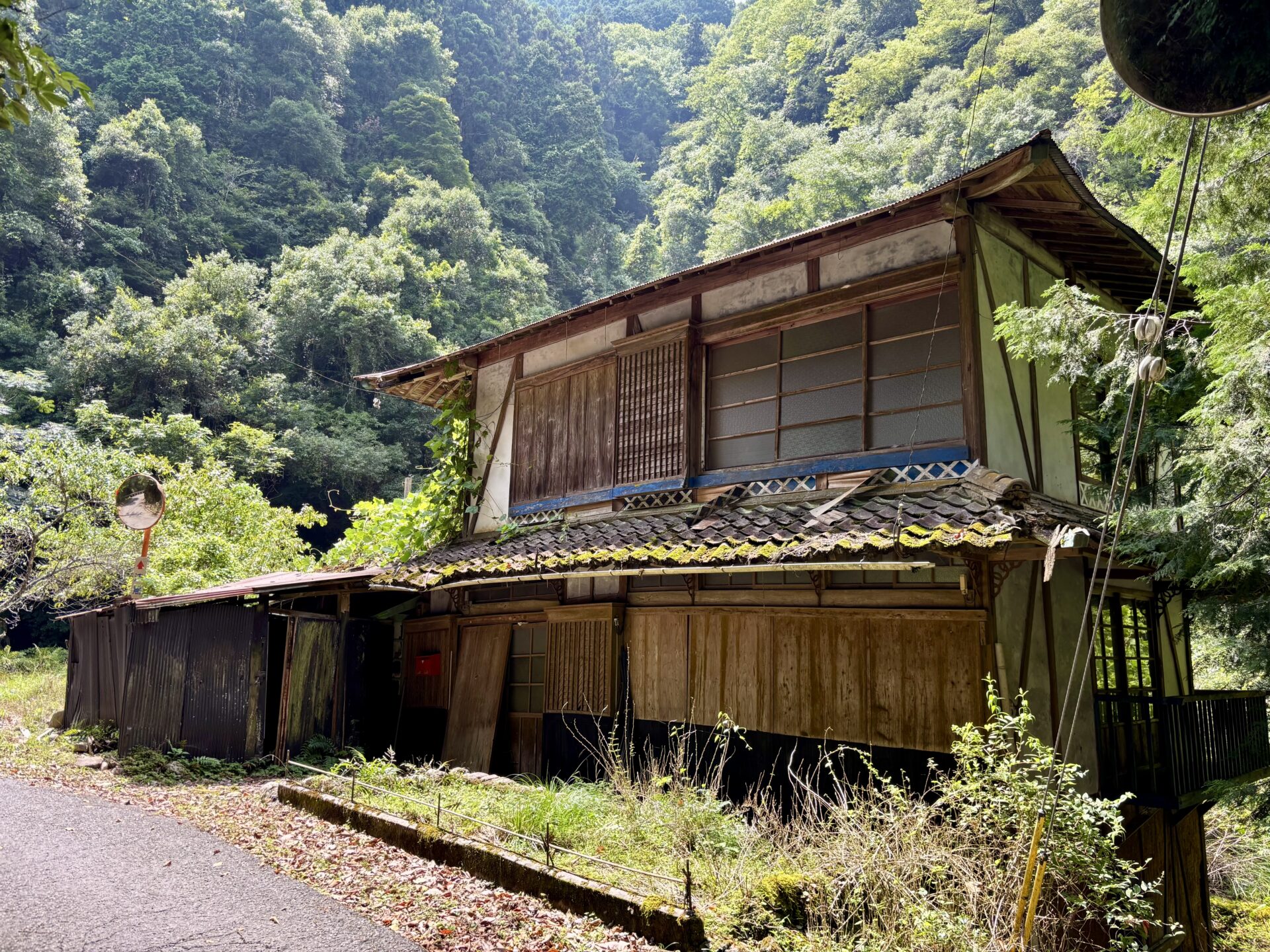 さらに廃墟