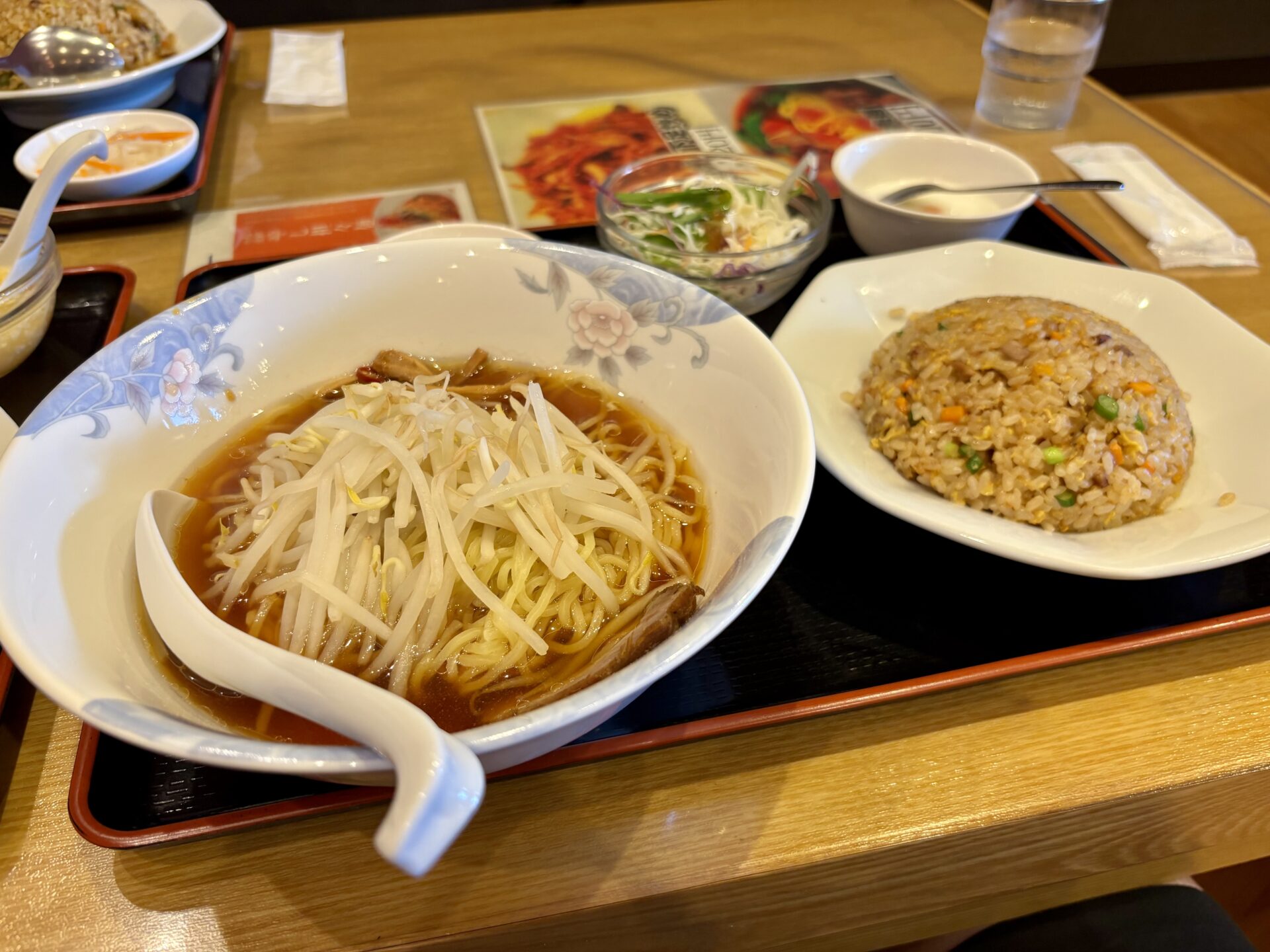 ラーメン・炒飯セット全景