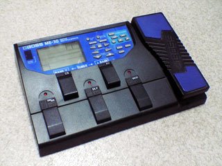 エレキギターマルチエフェクター BOSS ME-30
