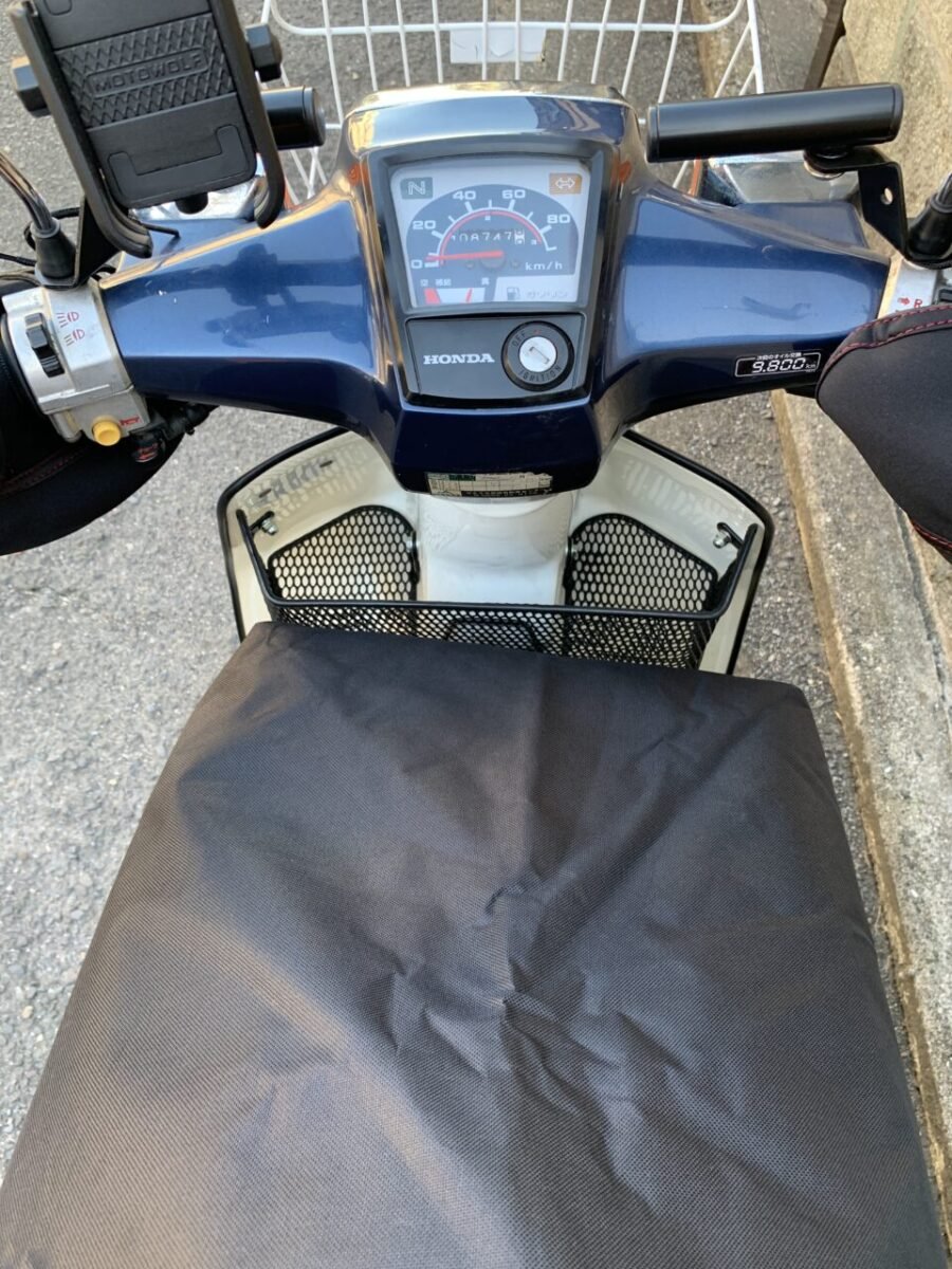 バイク用ひざ掛け装着例（上から）