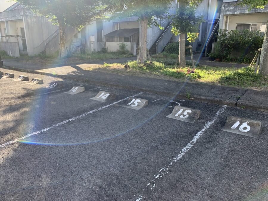 車輪止めの傾斜