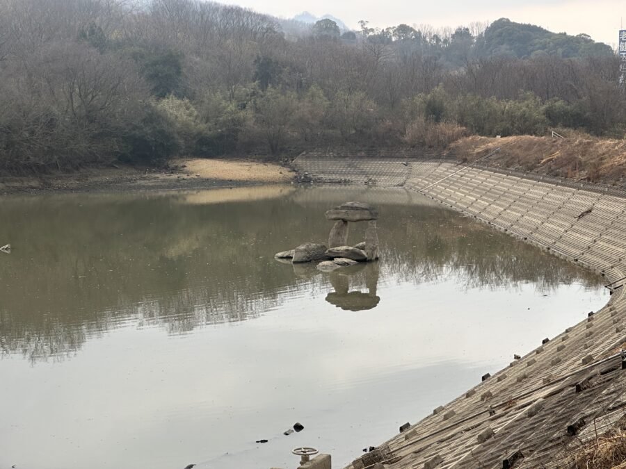 露出した鴻ノ池1号墳(北側)