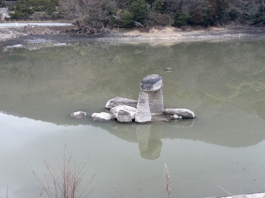 南側へ移動して撮影した1号墳