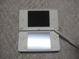 ニンテンドー DSi LL