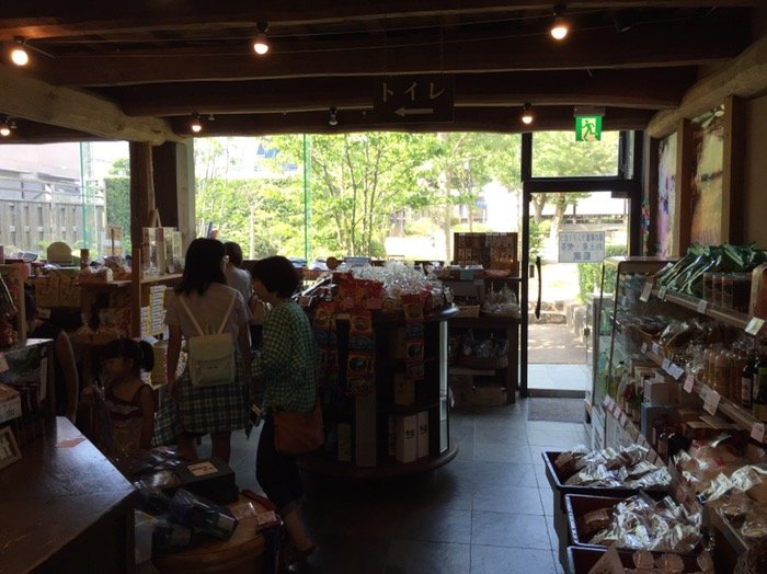 藍蔵の1階お土産売り場