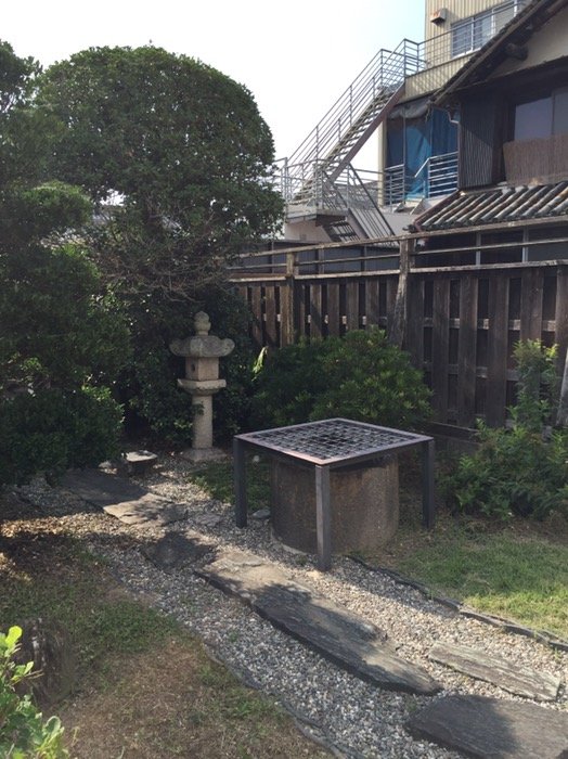 路地の井戸