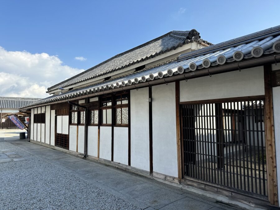 母屋の外観