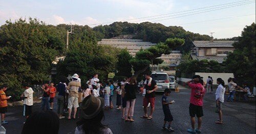 久米石清水八幡宮で行われた夏祭り [ 茅の輪潜り ( ちのわくぐり ) ] に参加しました～。