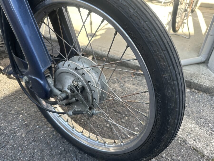 中古スーパーカブのタイヤ